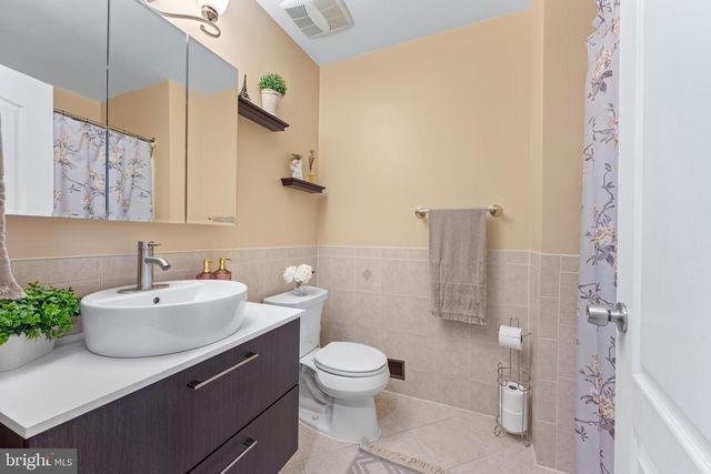 11 FREDERICK, Sicklerville, NJ 08081