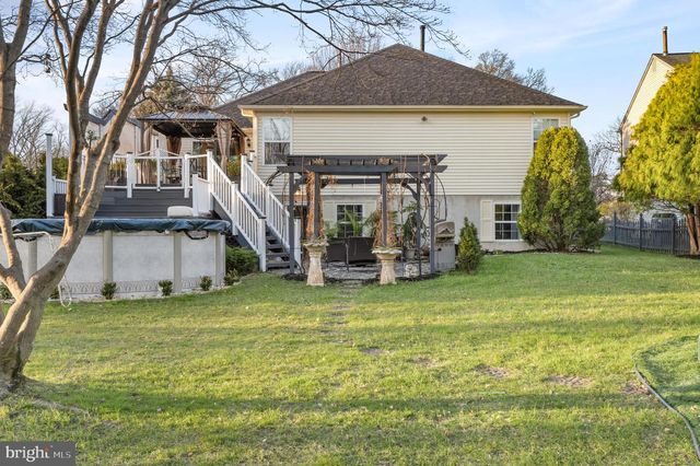 11 FREDERICK, Sicklerville, NJ 08081