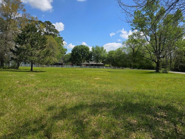 334 Martin Drive, Ames, TX 77575