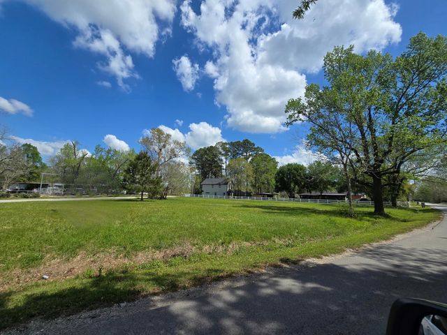 334 Martin Drive, Ames, TX 77575