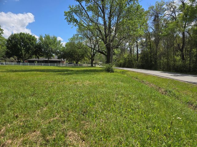 334 Martin Drive, Ames, TX 77575