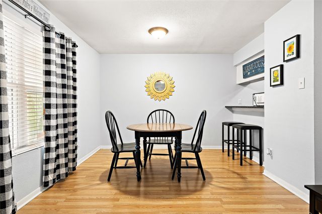 2450 Ashdale DR B-211, Austin, TX 78757