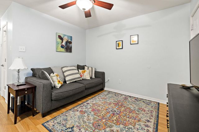 2450 Ashdale DR B-211, Austin, TX 78757