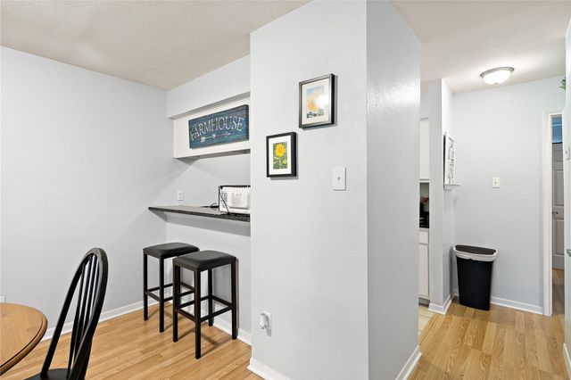 2450 Ashdale DR B-211, Austin, TX 78757