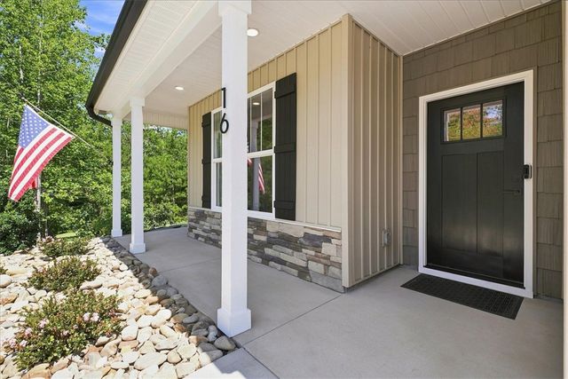 16 Marion Meadow Lane, Travelers Rest, SC 29690