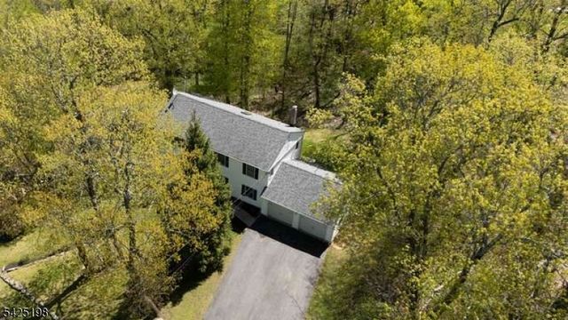 8 Cold Spring Dr, Vernon Twp., NJ 07422