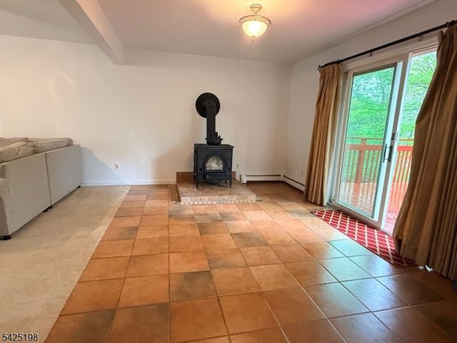8 Cold Spring Dr, Vernon Twp., NJ 07422