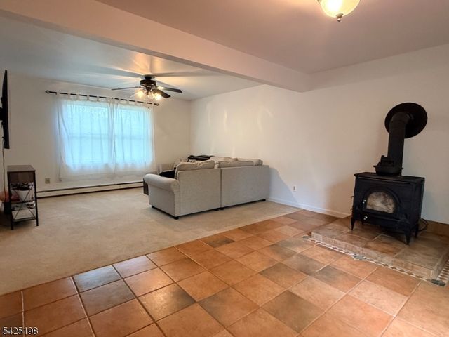 8 Cold Spring Dr, Vernon Twp., NJ 07422