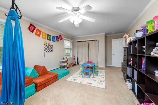 8 Cold Spring Dr, Vernon Twp., NJ 07422