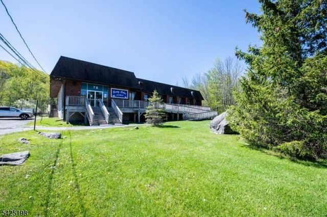 8 Cold Spring Dr, Vernon Twp., NJ 07422