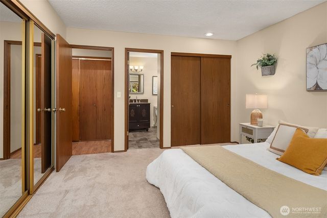 17427 NE 88th Place, Redmond, WA 98052