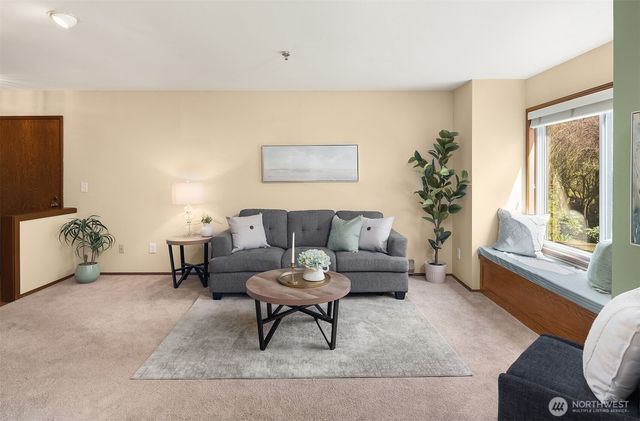 17427 NE 88th Place, Redmond, WA 98052