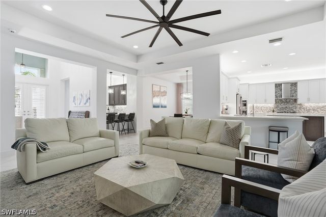 11752 Freesia TER, Naples, FL 34120