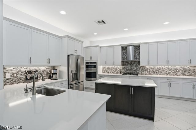 11752 Freesia TER, Naples, FL 34120