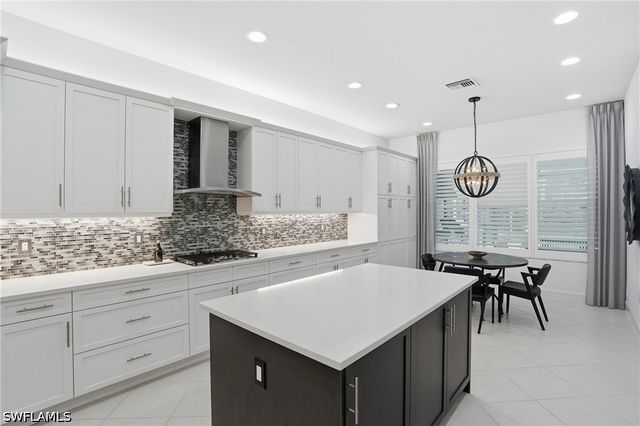 11752 Freesia TER, Naples, FL 34120