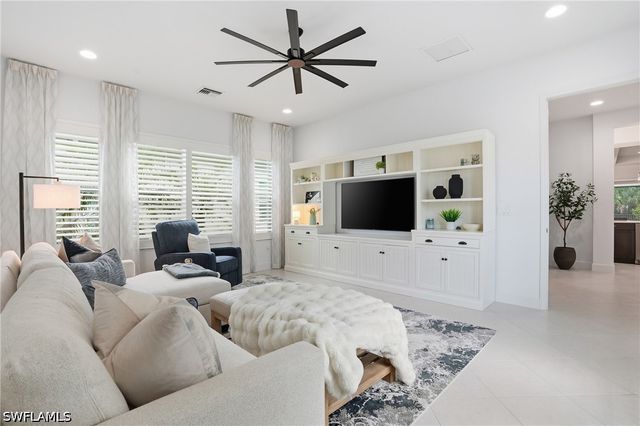 11752 Freesia TER, Naples, FL 34120