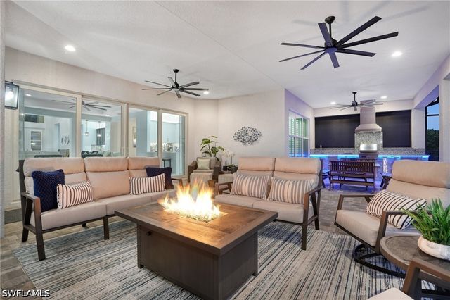 11752 Freesia TER, Naples, FL 34120