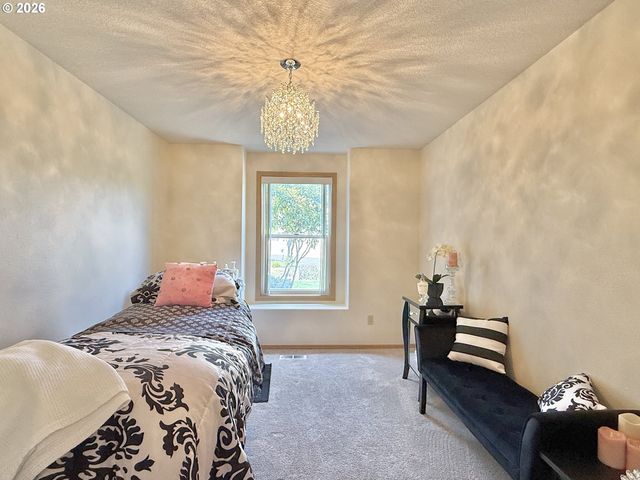 2822 Nw IVY Ln, Camas, WA 98607