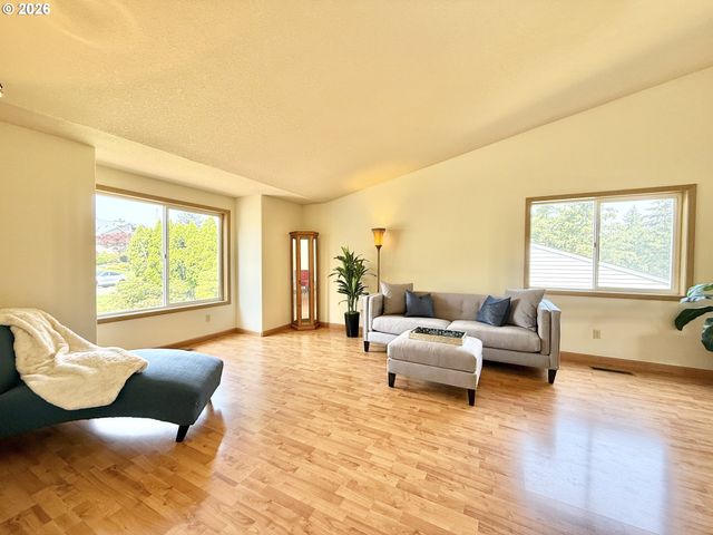 2822 Nw IVY Ln, Camas, WA 98607