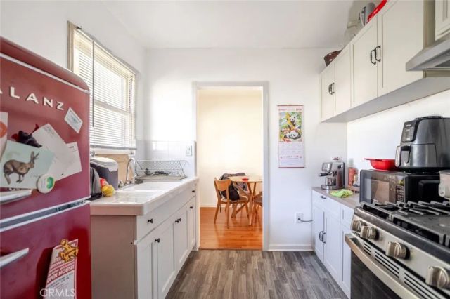 2010 N Los Robles Avenue, Pasadena, CA 91104