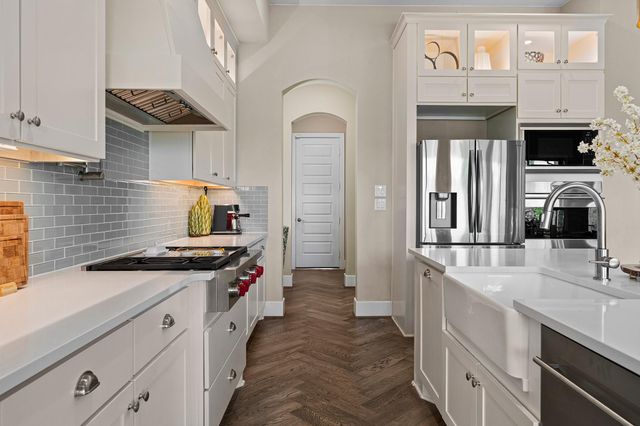 520 Woodside TER, Austin, TX 78738