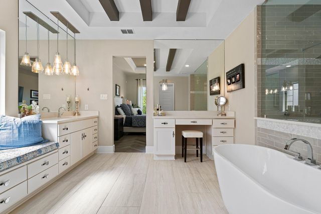 520 Woodside TER, Austin, TX 78738