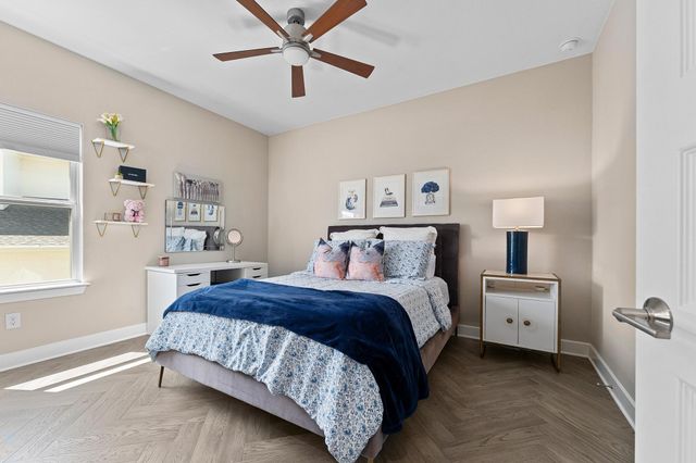 520 Woodside TER, Austin, TX 78738