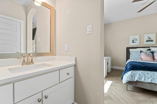 520 Woodside TER, Austin, TX 78738