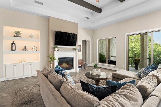 520 Woodside TER, Austin, TX 78738