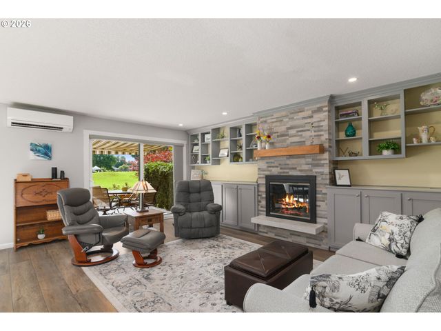 1200 Ne TERRITORIAL Rd 12, Canby, OR 97013
