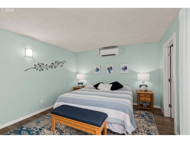 1200 Ne TERRITORIAL Rd 12, Canby, OR 97013