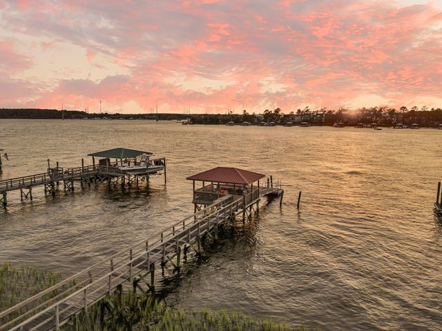 1716 Bowline Drive, Mount Pleasant, SC 29466