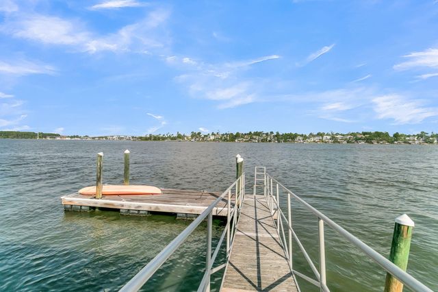 1716 Bowline Drive, Mount Pleasant, SC 29466