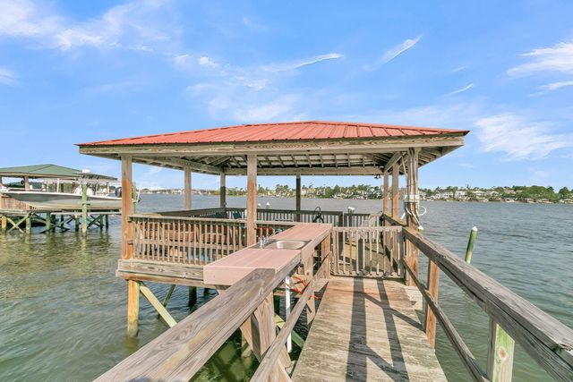 1716 Bowline Drive, Mount Pleasant, SC 29466