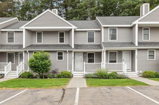 165 Bayberry Hill Ln 165, Leominster, MA 01453