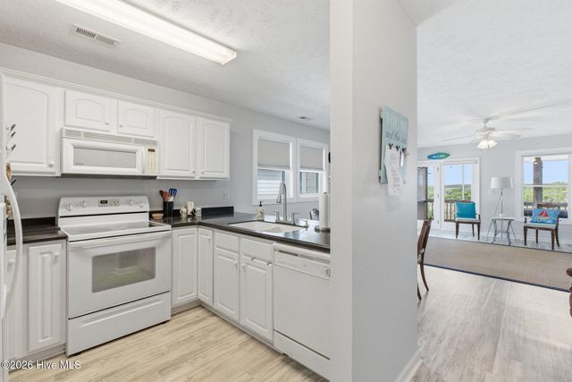 105 A Bay Drive, Holly Ridge, NC 28445