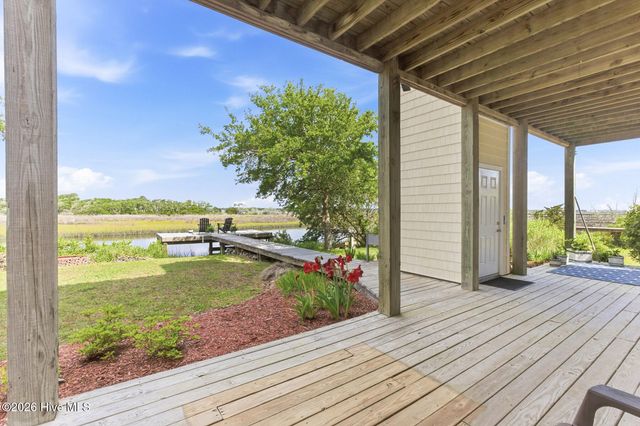 105 A Bay Drive, Holly Ridge, NC 28445
