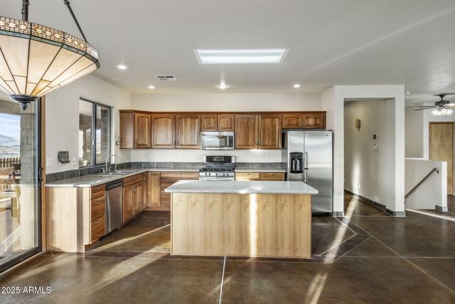 19800 E ST JOSEPHS Road, Black Canyon City, AZ 85324