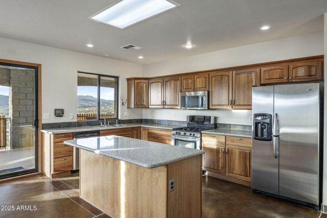 19800 E ST JOSEPHS Road, Black Canyon City, AZ 85324