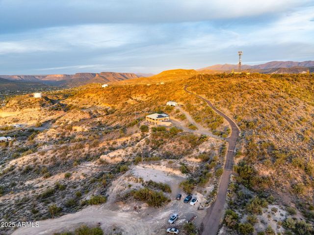 19800 E ST JOSEPHS Road, Black Canyon City, AZ 85324