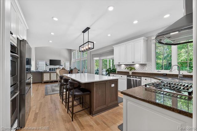15639 Merion Court, Northville, MI 48168