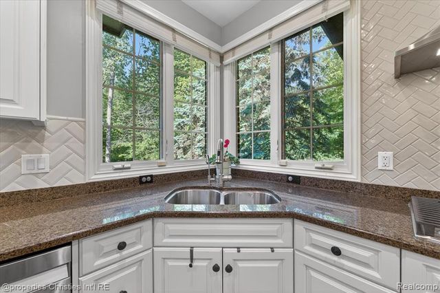 15639 Merion Court, Northville, MI 48168
