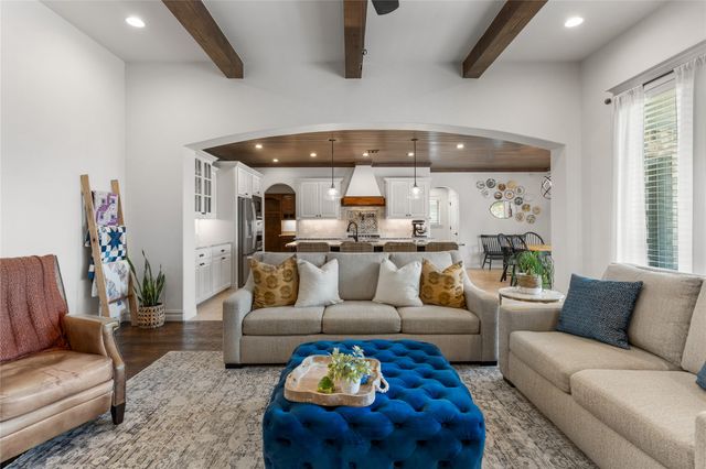 6614 S Willow Place, Broken Arrow, OK 74011