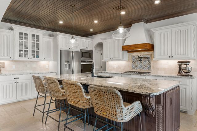 6614 S Willow Place, Broken Arrow, OK 74011