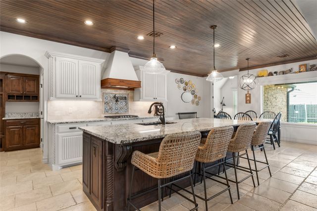6614 S Willow Place, Broken Arrow, OK 74011