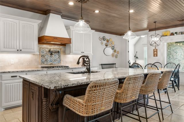 6614 S Willow Place, Broken Arrow, OK 74011