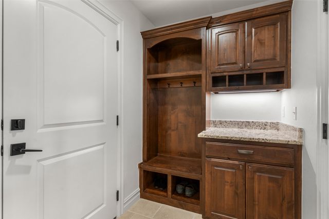 6614 S Willow Place, Broken Arrow, OK 74011