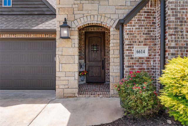 6614 S Willow Place, Broken Arrow, OK 74011