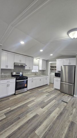 546 Ripy Road, Ponder, TX 76259