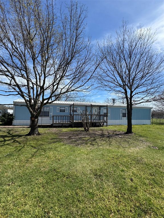 546 Ripy Road, Ponder, TX 76259